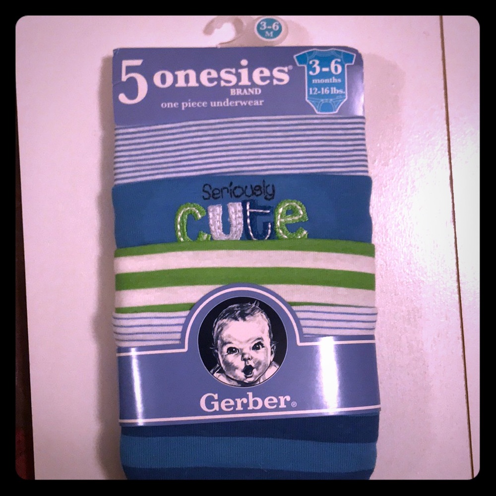 Gerber onesies 5 pack 3-6 months NWT